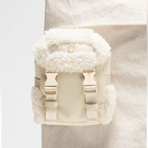 Lululemon Wunderlust Nano
Backpack Fleece Cream  Backpack